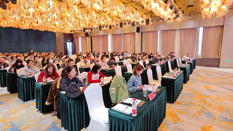 巴彦淖尔银行业协会举办职业健康管理培训